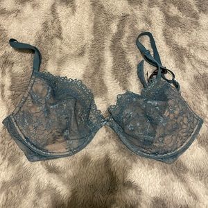 Victoria’ Secret Very Sexy Plunge Bra